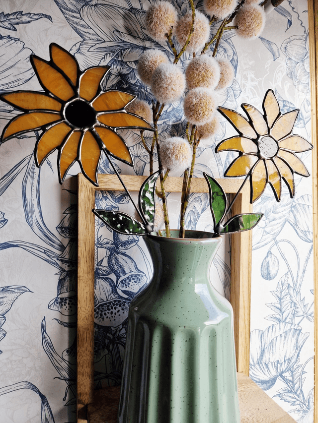 Black-eyed Susan Flowers stem